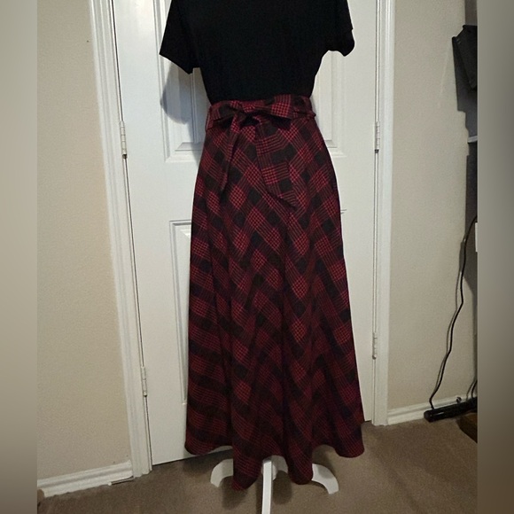 Talbots plaid skirt - Picture 2 of 8